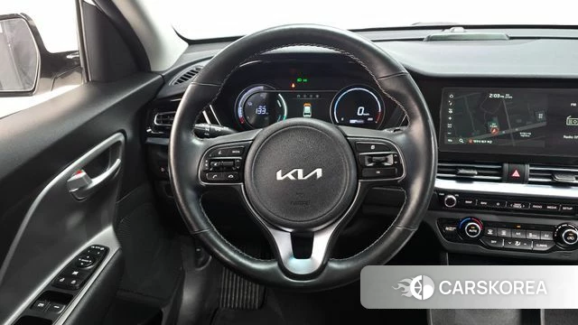 Kia Niro Plus 2022 Белый из Кореи, фото 3