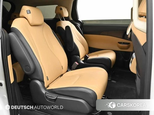 Kia Carnival 4th generation 2023 Белый из Кореи, фото 3