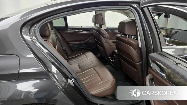 BMW 5 Series (G30) 2018 Серый из Кореи, фото 3