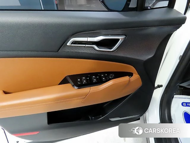 Kia Sportage 5th Generation Hybrid 2022 Белый из Кореи, фото 3