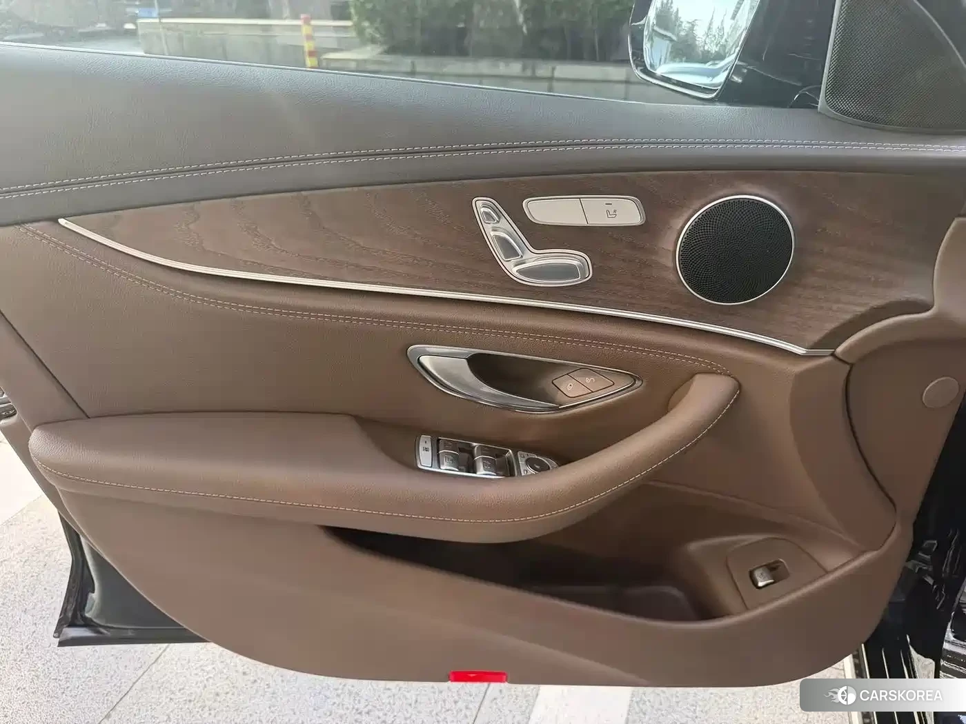 Mercedes-Benz E-Class 2023 Черный из Китая, фото 3