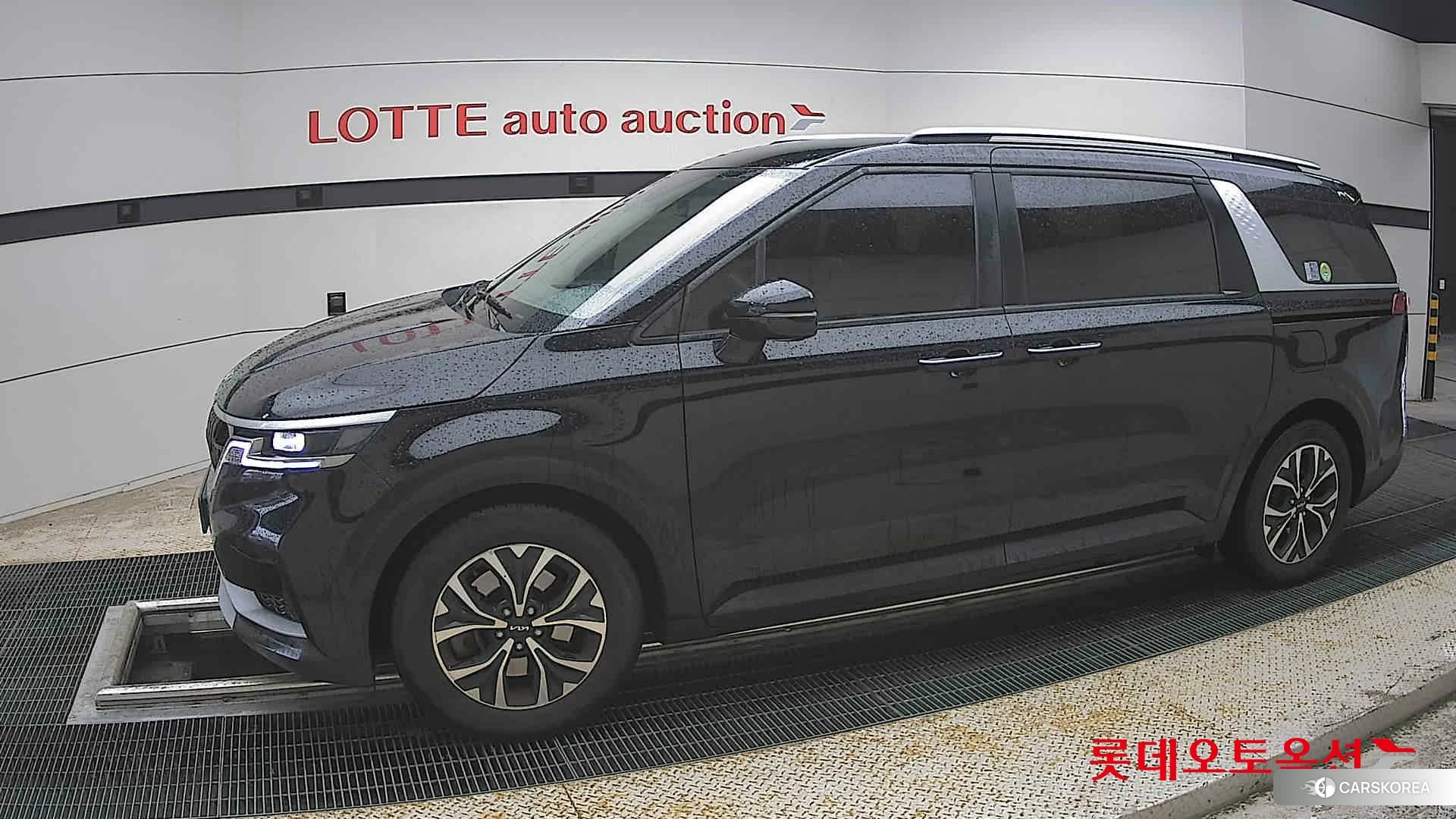 Kia Carnival 2023 Aurora Black Pearl из Кореи, фото 3