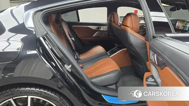 BMW 8 Series (G15) 2022 Черный из Кореи, фото 3