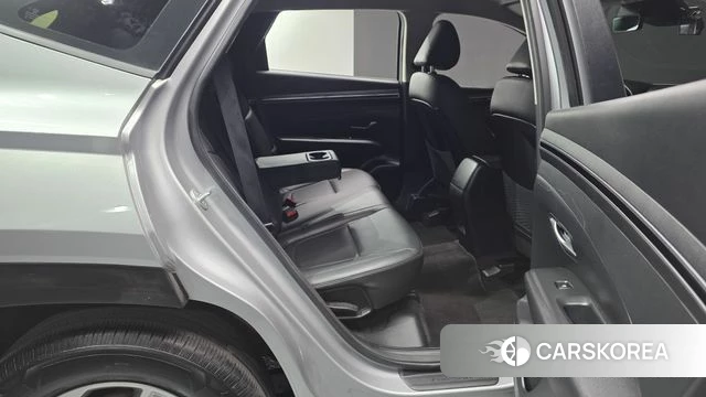 Hyundai Tucson (NX4) 2023 Серебряный из Кореи, фото 3