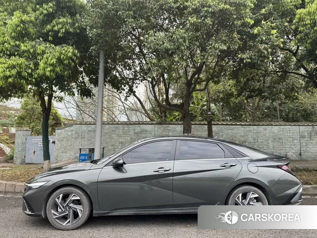 Hyundai Elantra 2024 Темно-серый из Китая, фото 3