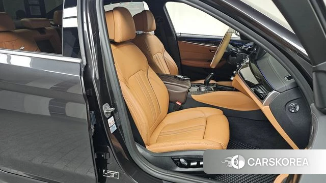 BMW 5 Series (G30) 2022 Серый из Кореи, фото 3