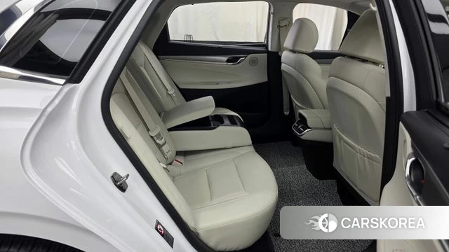 Hyundai The New Grandeur IG Hybrid 2022 Белый из Кореи, фото 3