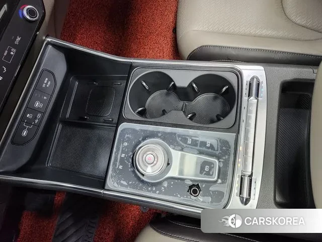 Kia The New Carnival 4th Generation 2023 Белый из Кореи, фото 3