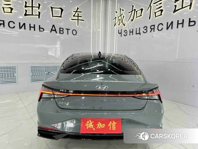 Hyundai Elantra 2023 Темно-серый из Китая, фото 3