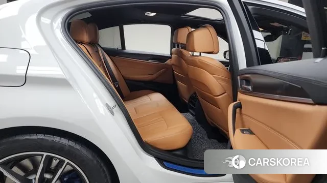 BMW 5 Series (G30) 2021 Белый из Кореи, фото 3