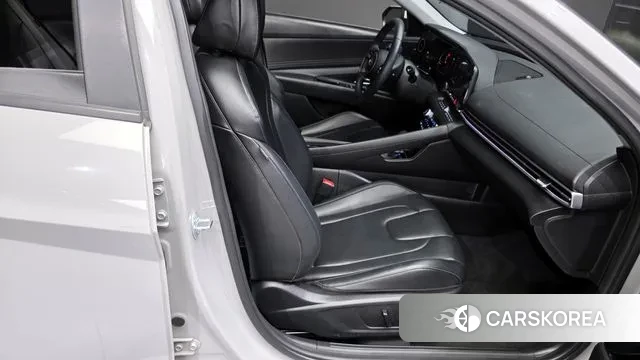 Hyundai The New Avante (CN7) 2024 Серебряный из Кореи, фото 3