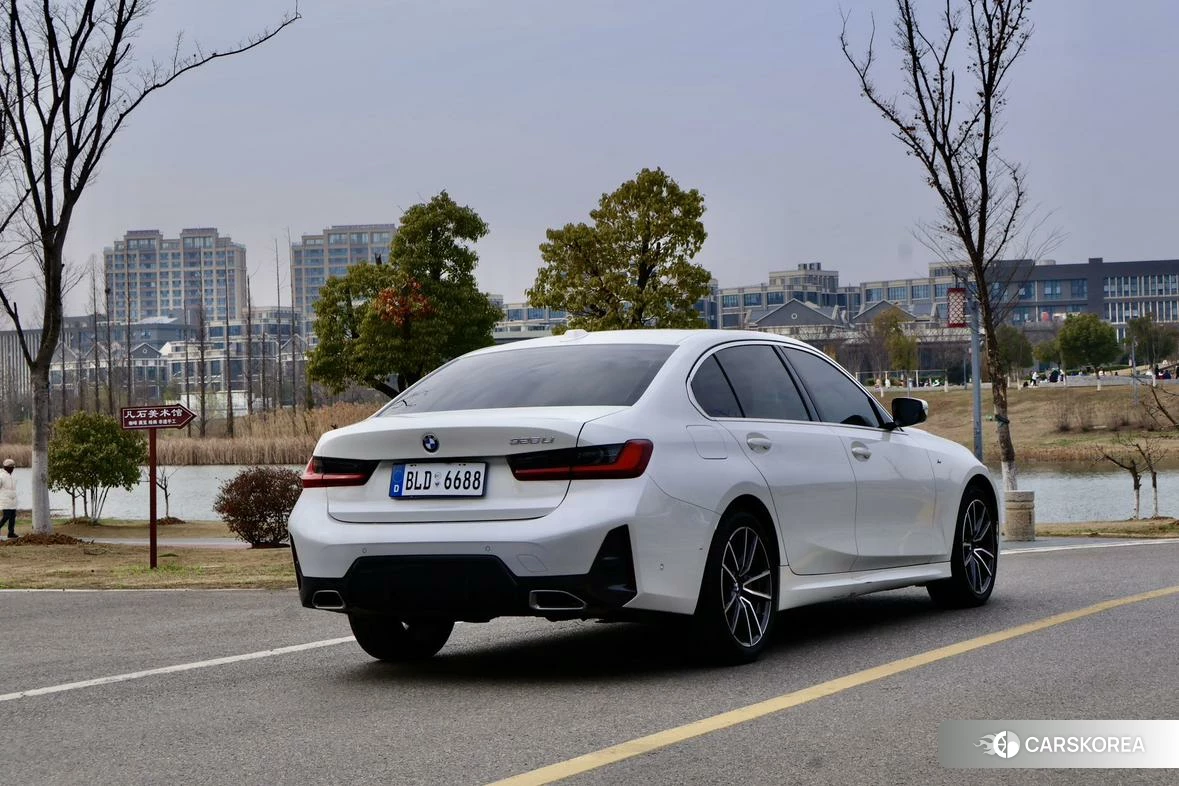 BMW 3 series 2022 Белый из Китая, фото 3