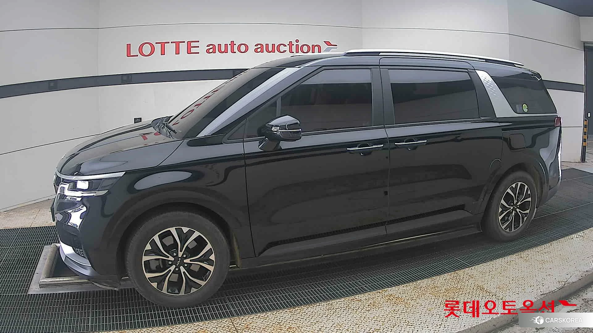 Kia Carnival 2023 Aurora Black Pearl из Кореи, фото 3
