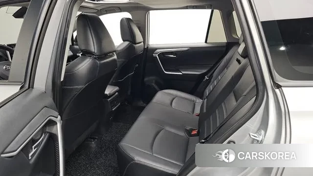 Toyota RAV4 5th Generation 2019 Серебряный из Кореи, фото 3