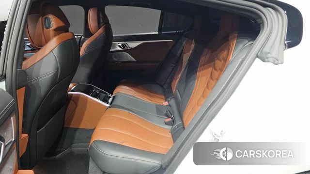 BMW 8 Series (G15) 2024 Белый из Кореи, фото 3