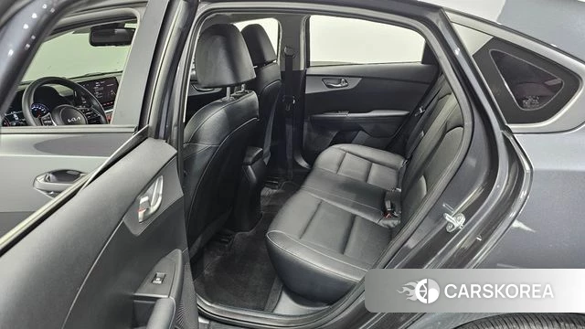 Kia The New K3 2nd generation 2022 Серый из Кореи, фото 3