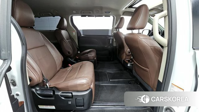 Toyota Sienna 2018 Белый из Кореи, фото 3