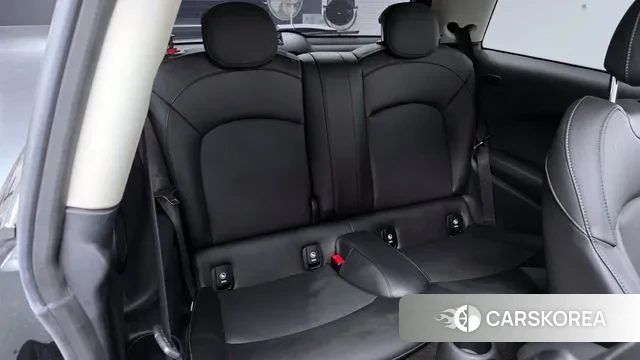 Mini Cooper 2022 Черный из Кореи, фото 3