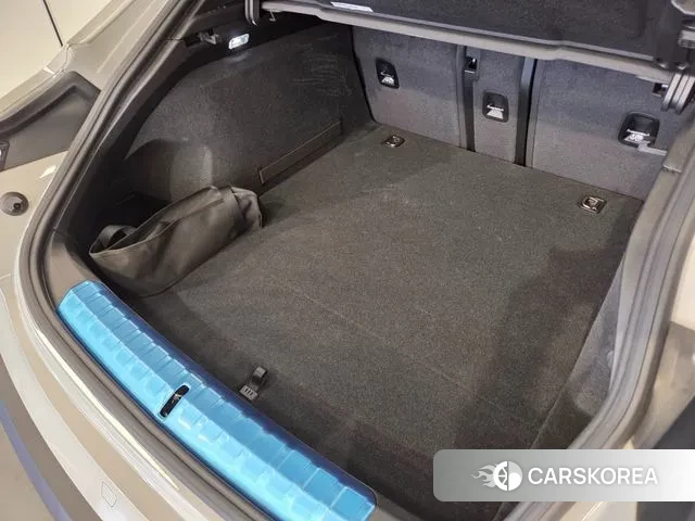 Porsche Taycan 2025 Серебряный из Кореи, фото 3