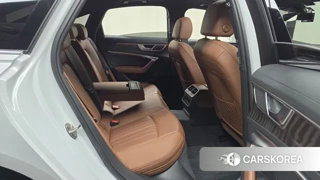 Audi A6 (C8) 2020 Белый из Кореи, фото 3