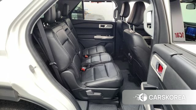 Ford Explorer 6th Generation 2022 Белый из Кореи, фото 3