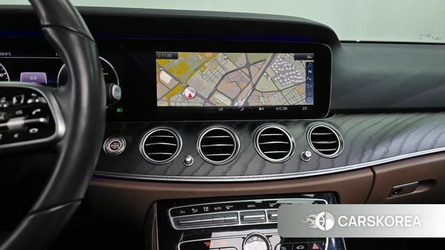 Mercedes-Benz E-Class W213 2018 Черный из Кореи, фото 3