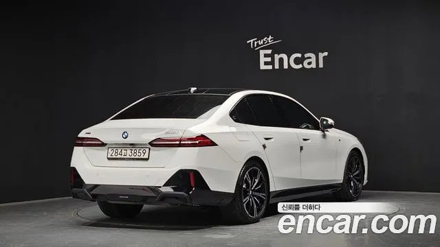 BMW 5 Series (G60) id 2539085 из Кореи 3