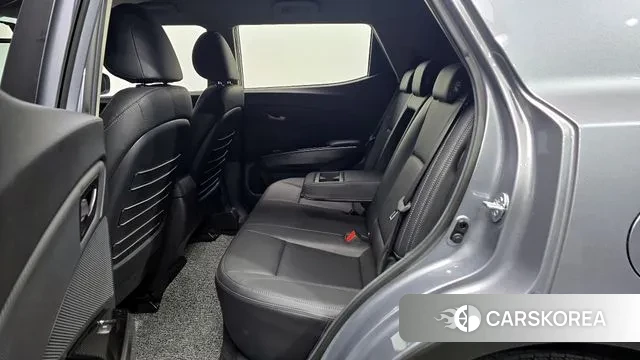 Ssangyong The New Tivoli Air 2023 Светло-серебряный цвет из Кореи, фото 3