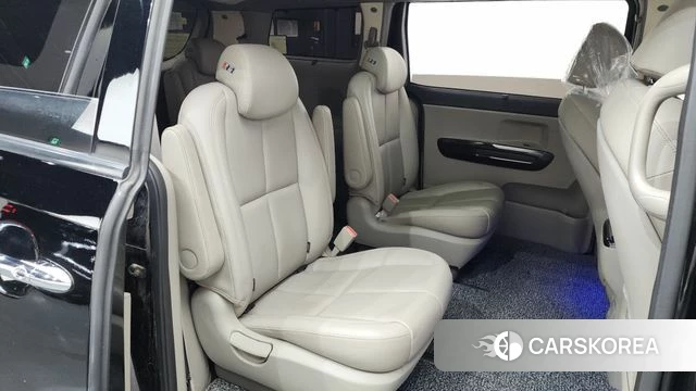 Kia The New Carnival 2018 Черный из Кореи, фото 3