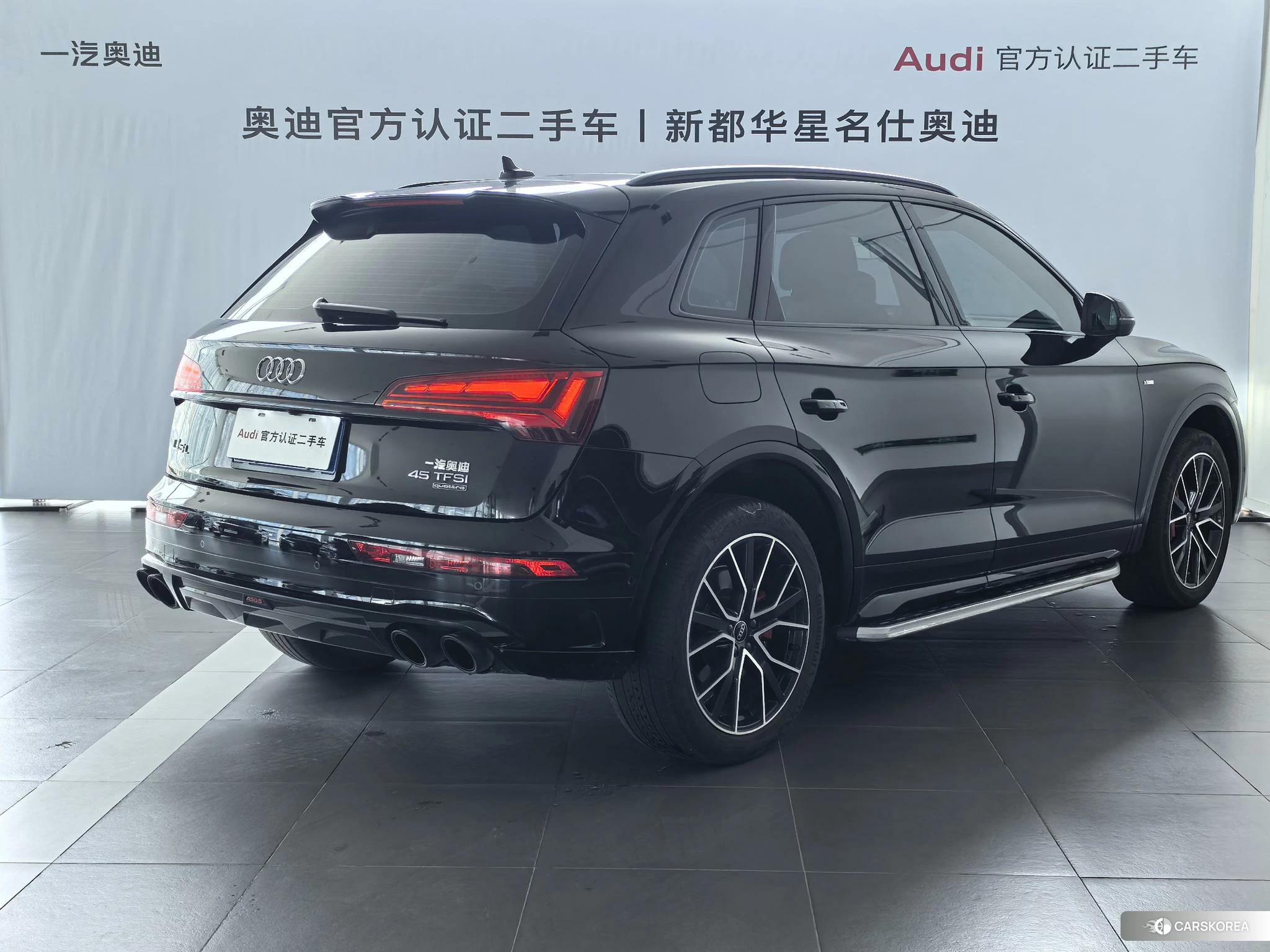 Audi Q5L 2023 Черный из Китая, фото 3