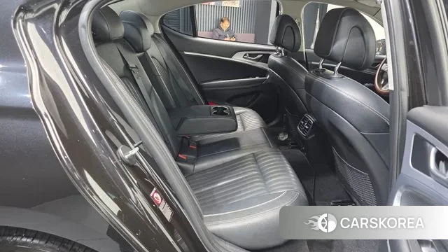 Genesis G70 2018 Черный из Кореи, фото 3