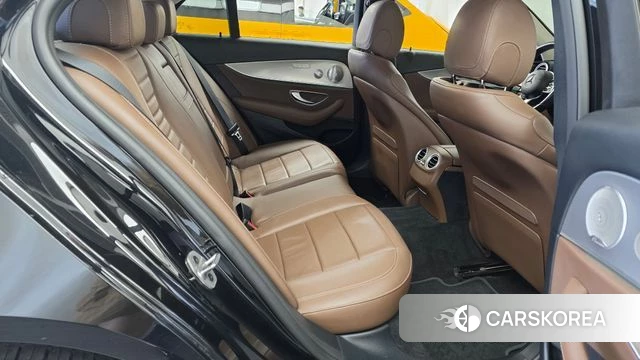 Mercedes-Benz E-Class W213 2020 Черный из Кореи, фото 3