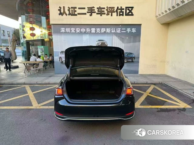 Lexus ES 2022 Черный из Китая, фото 3