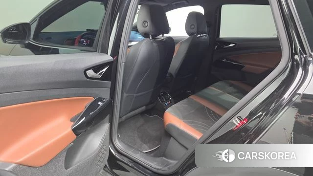 Volkswagen ID.4 2023 Черный из Кореи, фото 3