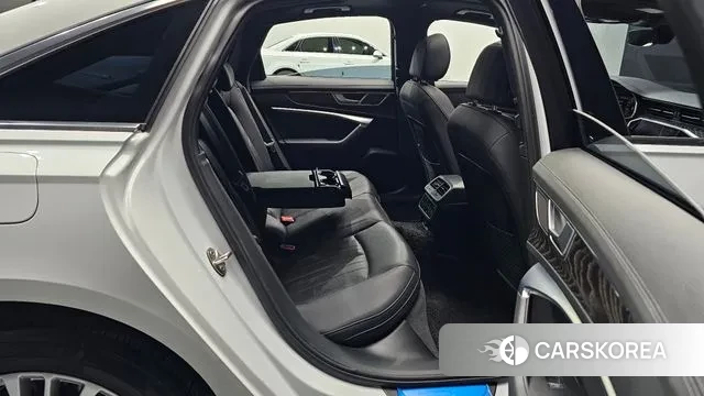 Audi A6 (C8) 2021 Белый из Кореи, фото 3