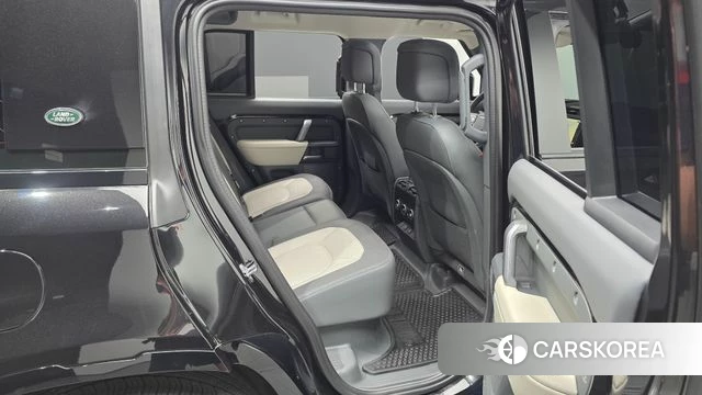 Land Rover Defender (L663) 2024 Черный из Кореи, фото 3