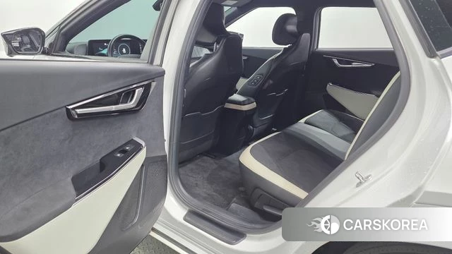 Kia EV6 2022 Белый из Кореи, фото 3