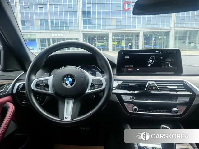 BMW 5 series 2022 Черный из Китая, фото 3