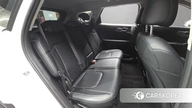 Kia Sportage 5th Generation 2023 Белый из Кореи, фото 3