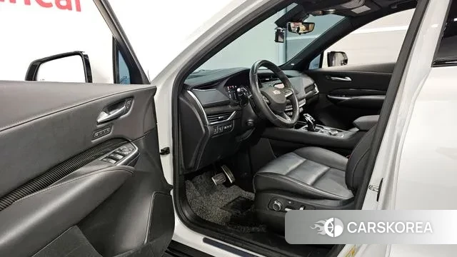 Cadillac XT4 2022 Белый из Кореи, фото 3