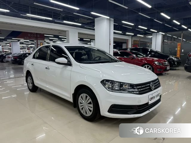 Volkswagen Santana 2021 Белый из Китая, фото 3