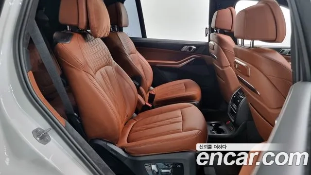 BMW X7 (G07) 2024 Белый из Кореи, фото 3