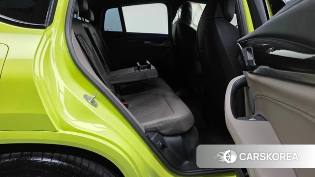 BMW X4M (G02) 2022 Светло-зеленый из Кореи, фото 3