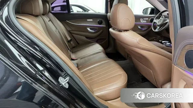 Mercedes-Benz E-Class W213 2018 Черный из Кореи, фото 3
