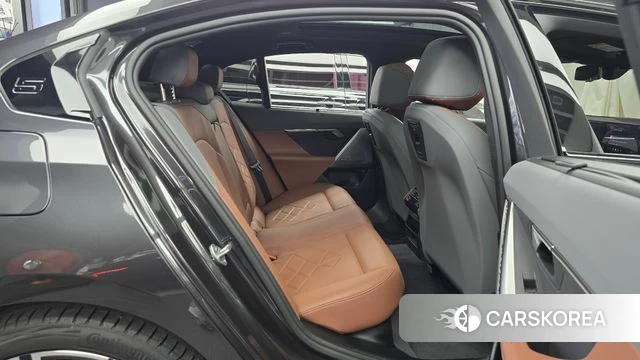 BMW 5 Series (G60) 2024 Серый из Кореи, фото 3