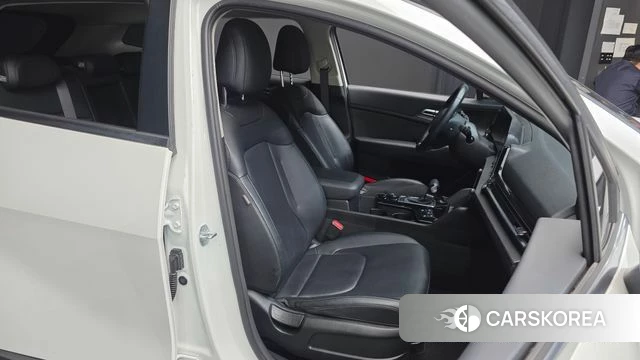 Kia Sportage 5th Generation 2023 Белый из Кореи, фото 3