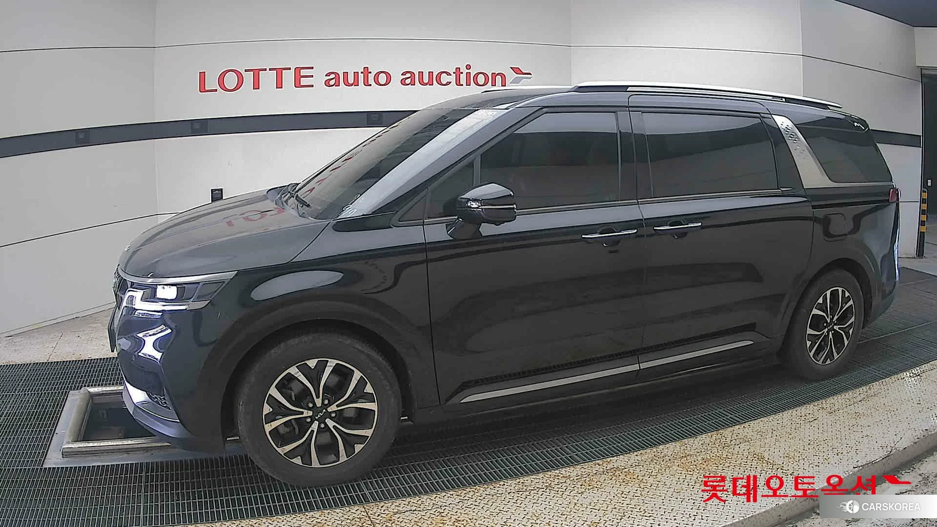 Kia Carnival 2022 Черный из Кореи, фото 3