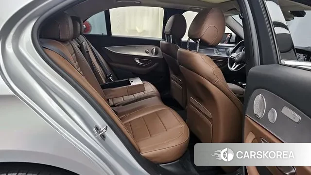 Mercedes-Benz E-Class W213 2020 Серебряный из Кореи, фото 3