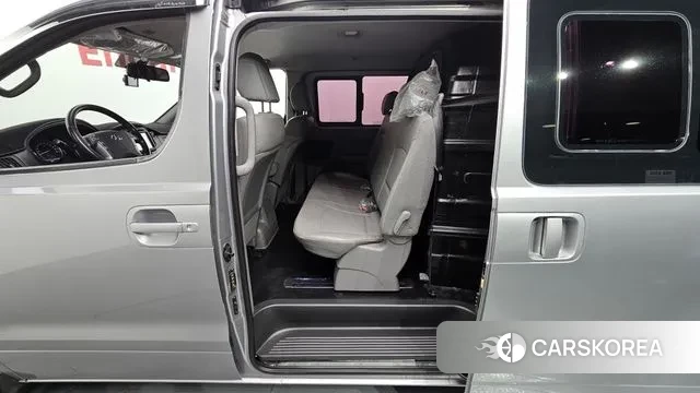 Hyundai The New Grand Starex 2018 Серебряный из Кореи, фото 3