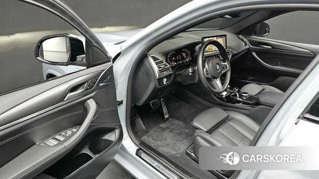 BMW X4 (G02) 2024 Серебристо-серый из Кореи, фото 3